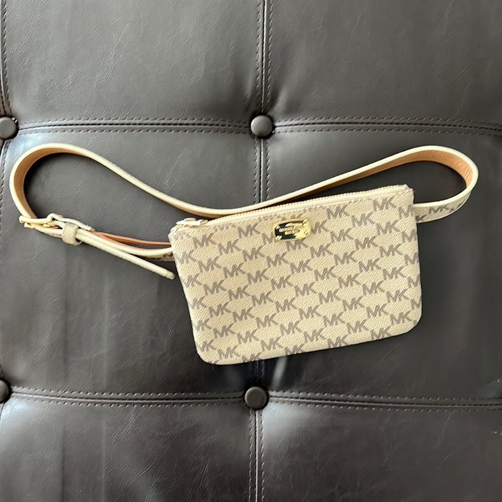 Michael Kors Fanny Pack.